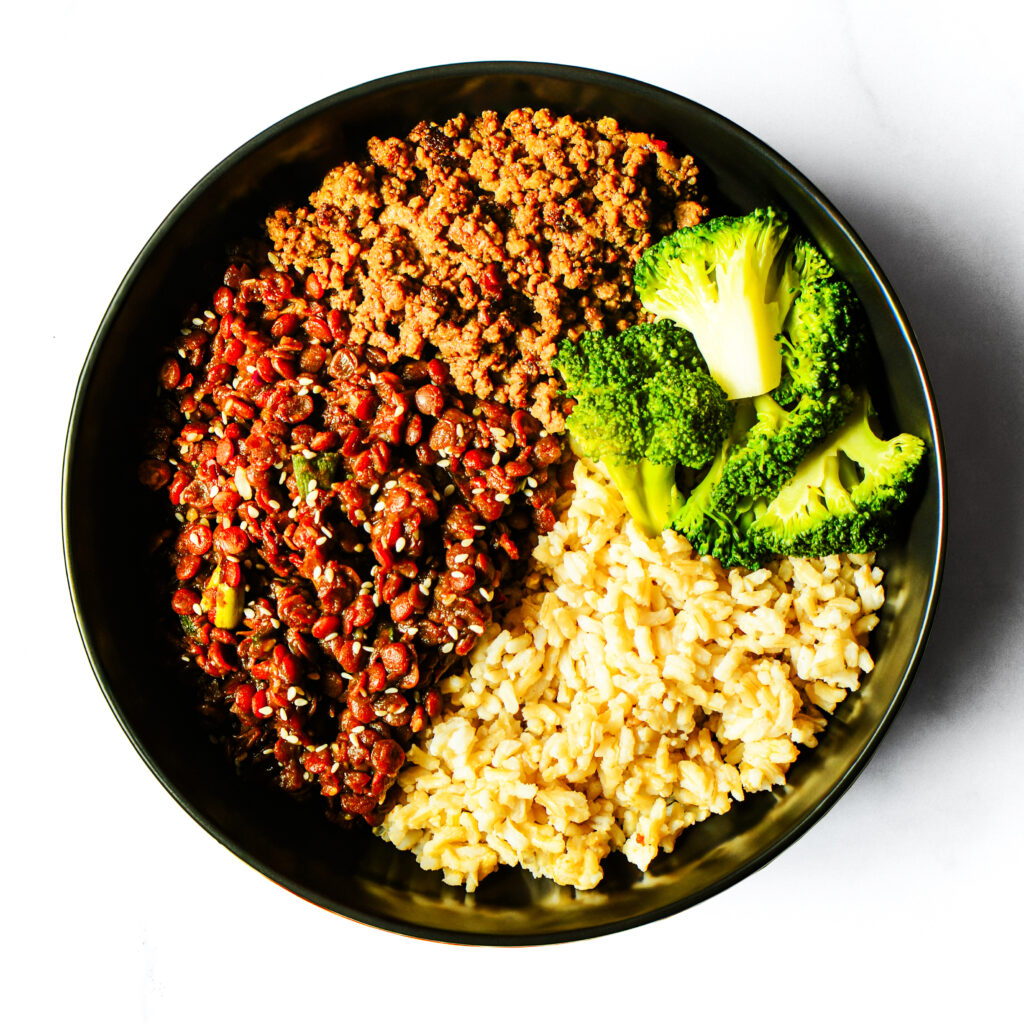 Ready to Transform Your Eating Habits? Fat loss meal delivery meal with high lean protein featuring, vegetables, and balanced portions designed to support healthy weight loss.